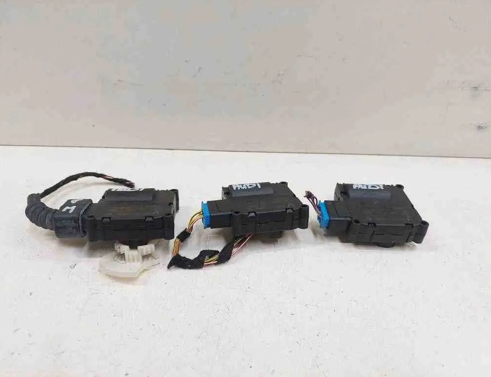 AUDI A6 C6/4F (2004-2011) Клапаны управления внутренним подогревом CZ1168803141,0132801359,4F0820511A 32728360