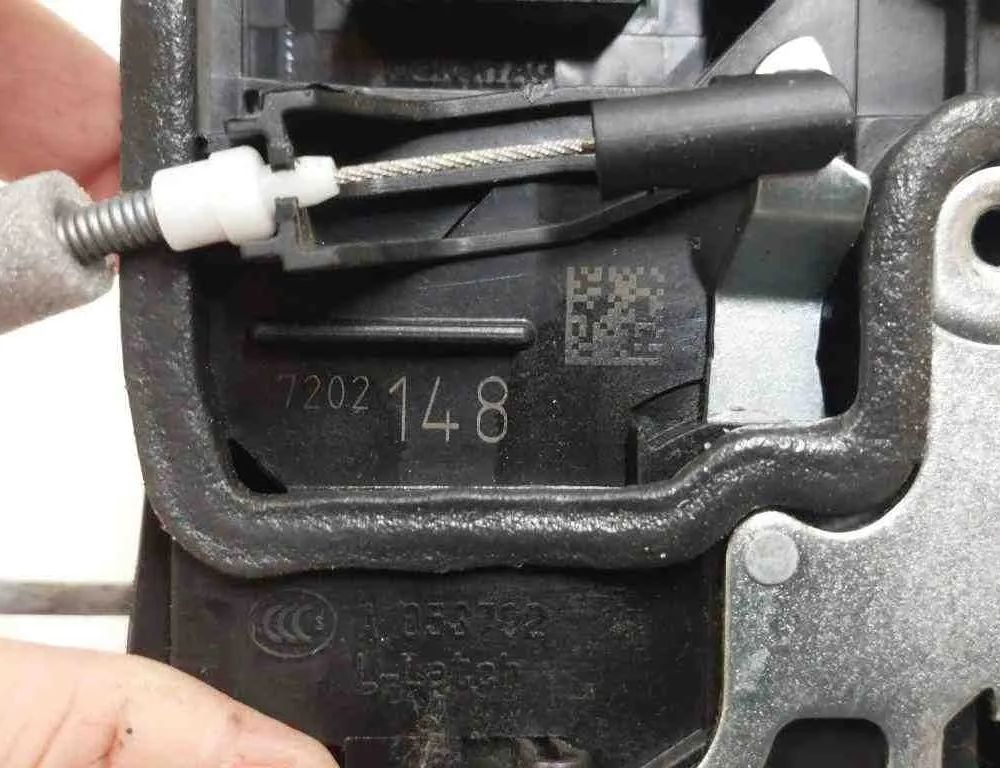 BMW 5 Series F10/F11 (2009-2017) Rear Right Door Lock A053702,7202148 32729044