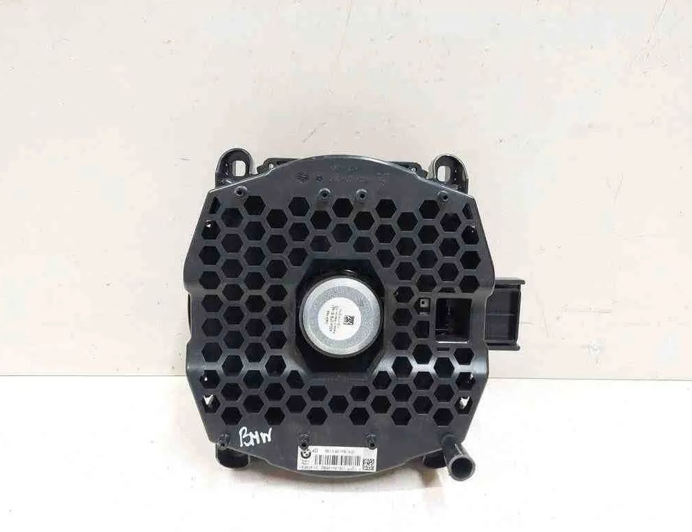 BMW X3 F25 (2010-2017) Сабвуфер 9217913,430407861481,6513921791301 32731046