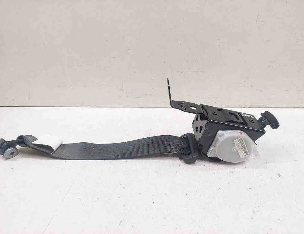 OPEL Insignia A (2008-2016) Rear Right Seatbelt 32733387