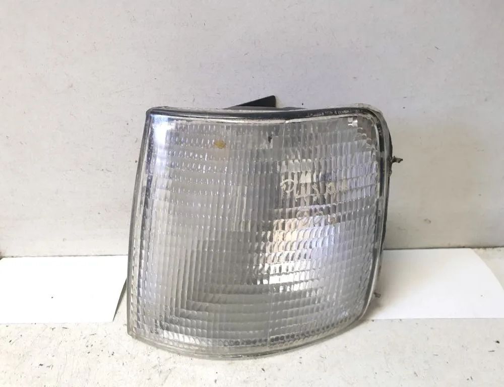 VOLKSWAGEN Passat B3 (1988-1993) Priekšējais kreisais papildu pagrieziena rādītājs 014411508L 30277326