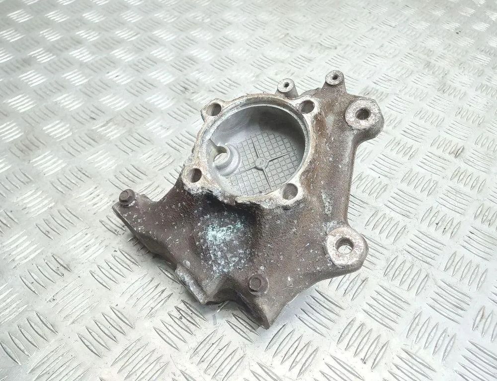 BMW 1 Series E81/E82/E87/E88 (2004-2013) Front Left Wheel Hub 6773209 31299342