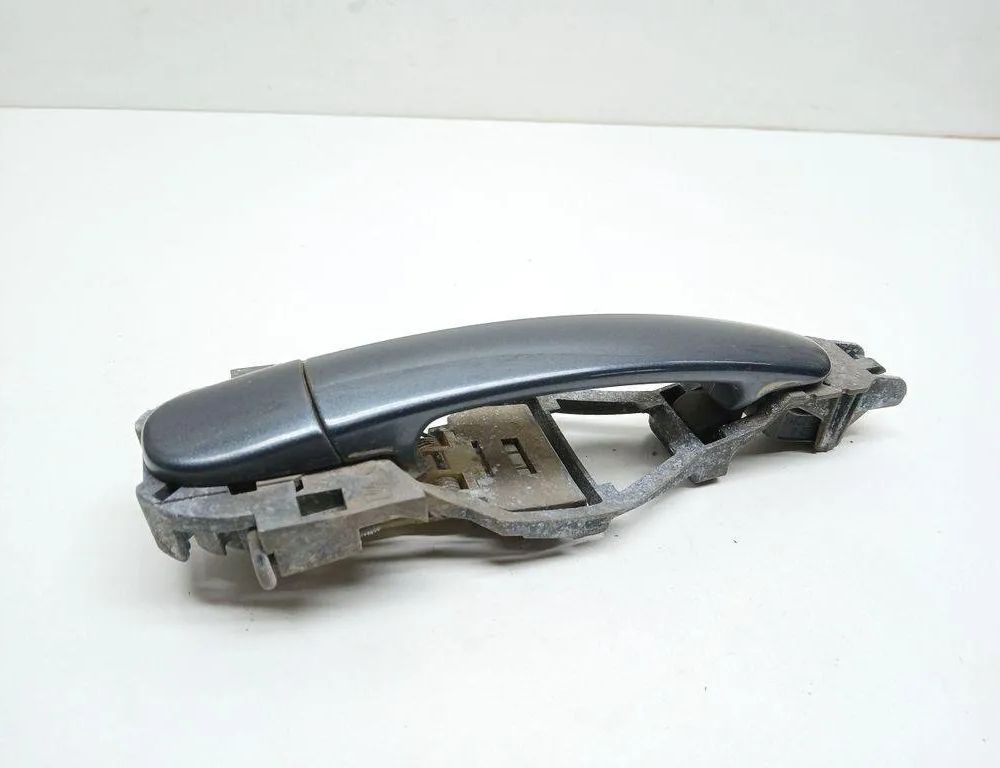 SEAT Leon 1 generation (1999-2005) Aizmugurējo labo durvju ārējais rokturis 31364880