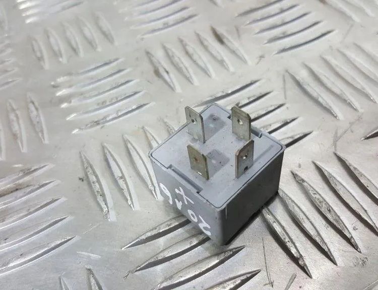 SEAT Ibiza 4 generation (2008-2017) Relays 141951253B 31368384