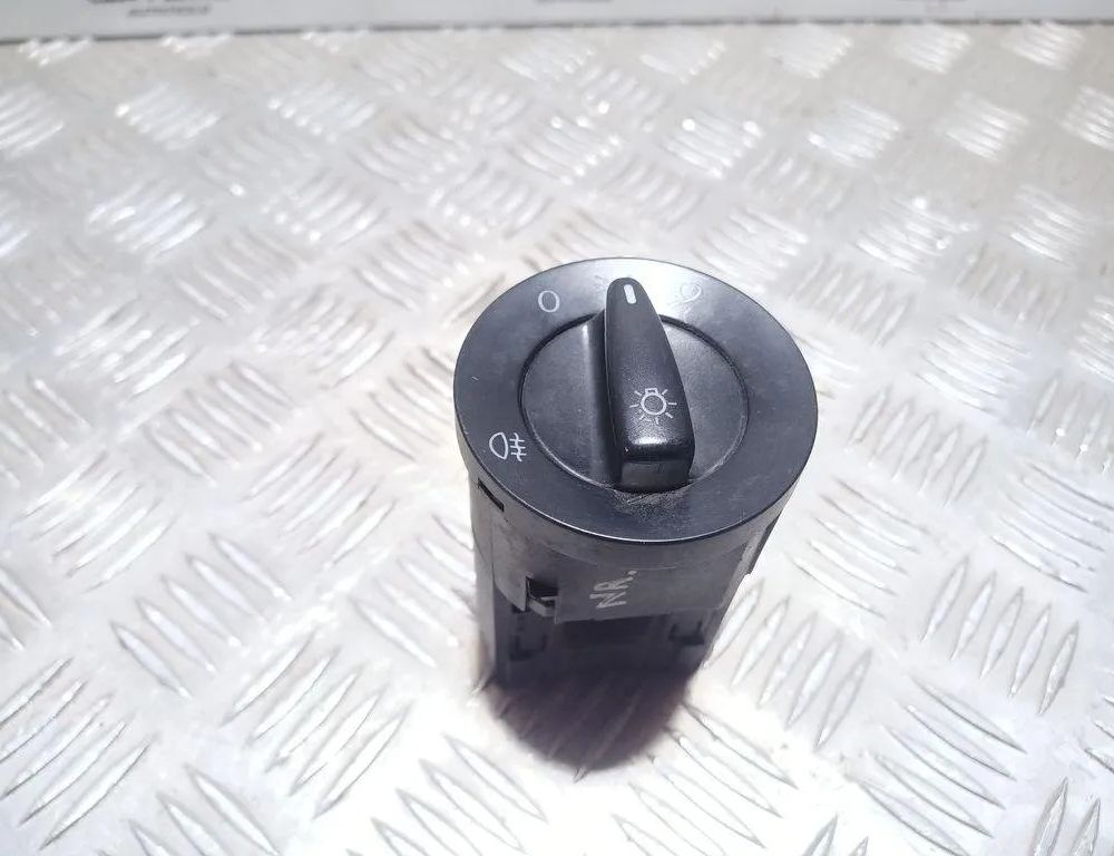 VOLKSWAGEN Passat B5 (1996-2005) Headlight Switch Control Unit 1C0941531 31375873