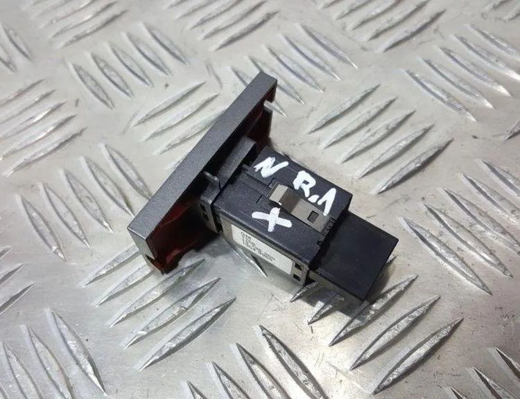 OPEL Vectra C (2002-2005) Avārijas poga 13138255 31377774