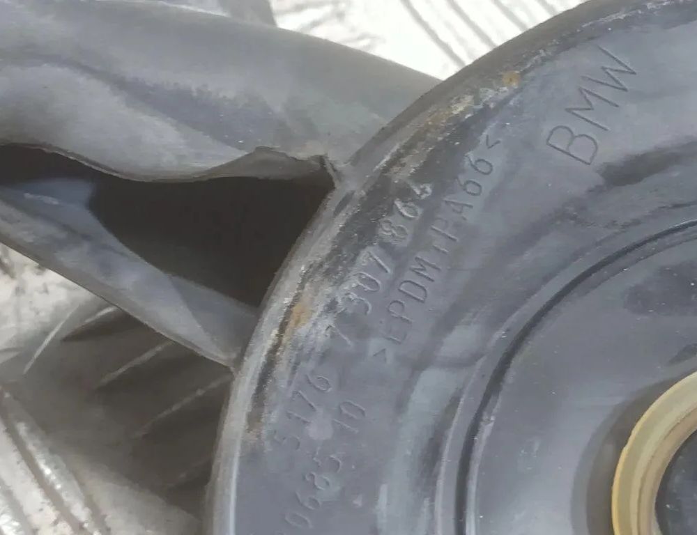 BMW 1 Series F20/F21 (2011-2020) Engine compartment rubber 7307864 31396646