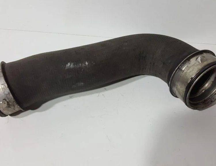 VOLKSWAGEN Passat B5 (1996-2005) шланг радиатора интеркулера 1K0145834L 31402944