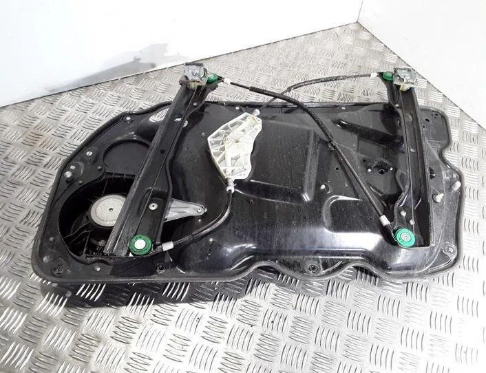 VOLKSWAGEN Passat B7 (2010-2015) Rear left door window lifter 3AA837755 20670337