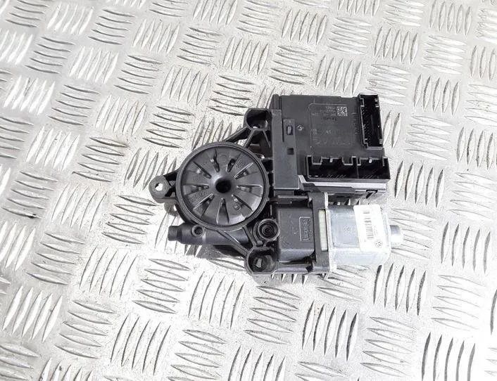 VOLKSWAGEN Passat B7 (2010-2015) Priekšējo kreiso durvju logu pacēlāja motorīts 0130822451,3C0959793B 20670640