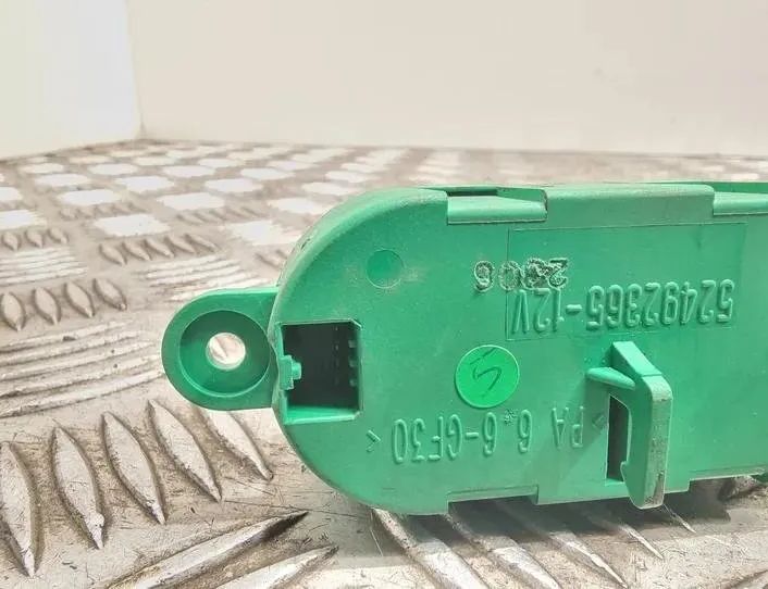 RENAULT Espace 4 generation (2002-2014) Blower fan relay 52492365 23825527
