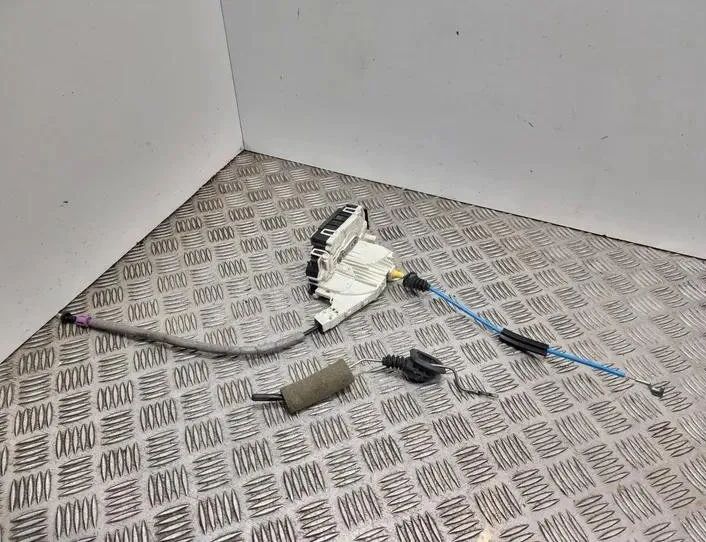 MERCEDES-BENZ E-Class W212/S212/C207/A207 (2009-2016) Priekšējo kreiso durvju slēdzene A2047201835,ZGS005 23985983