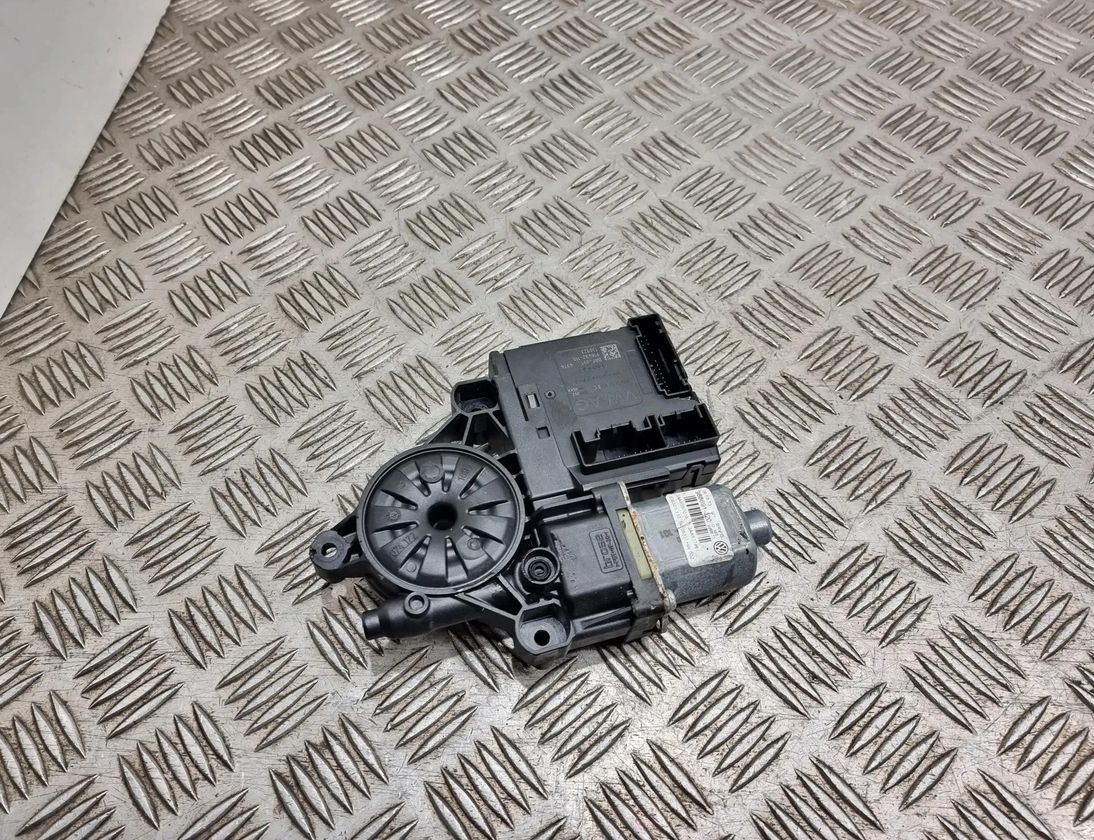 VOLKSWAGEN Passat B7 (2010-2015) Front Left Door Window Regulator Motor 3C0959793C,0130822451 29558303