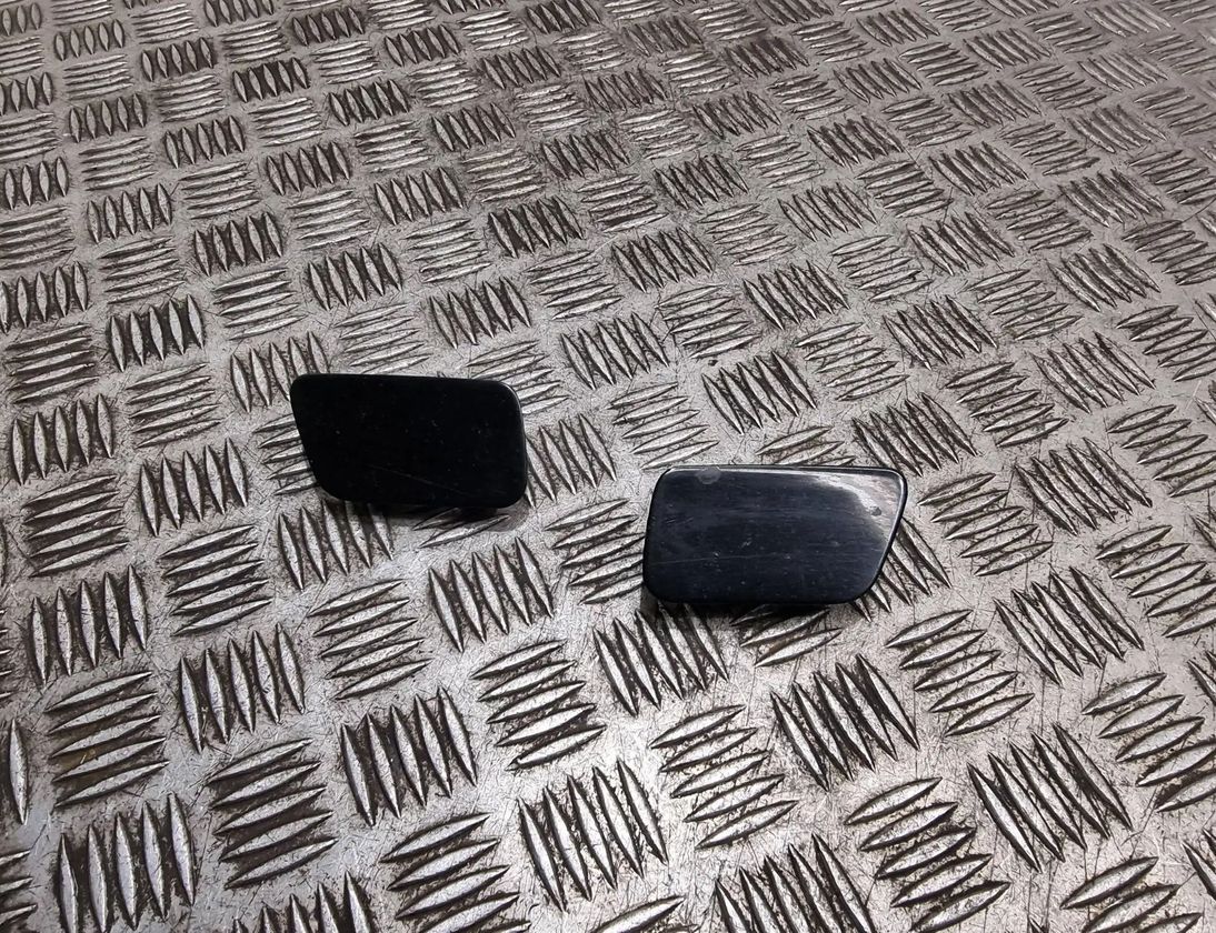 BMW 5 Series E60/E61 (2003-2010) Крышка омывателя фар правой стороны 7056946 29782749