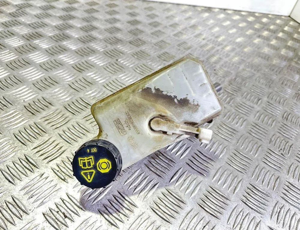 VOLVO V50 1 generation (2003-2012) Brake Cylinder 03350886551 30681339