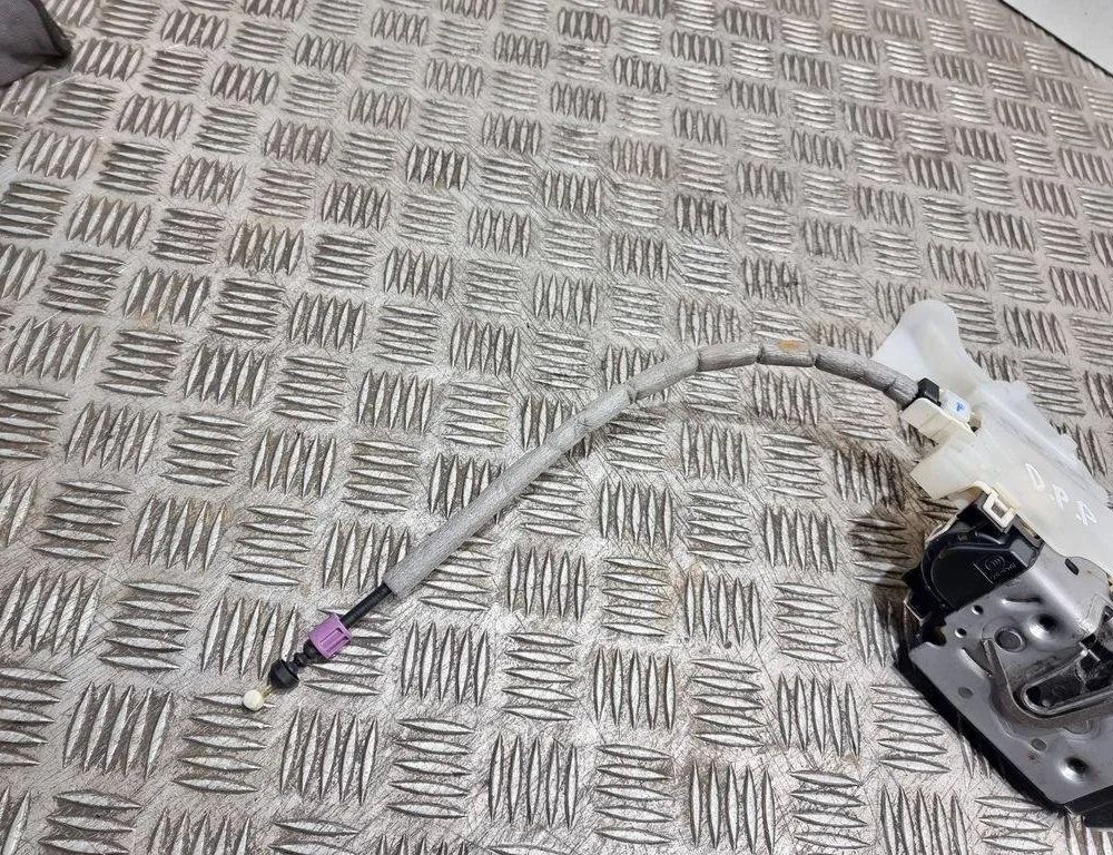 MERCEDES-BENZ E-Class W211/S211 (2002-2009) Замок двери передний правый A2047201835 31613001