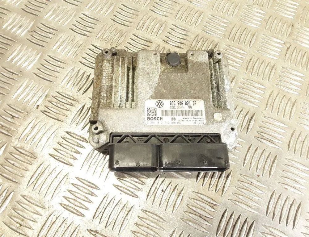 VOLKSWAGEN Passat B6 (2005-2010) Блок управления двигателем 03G906021DP 31655591