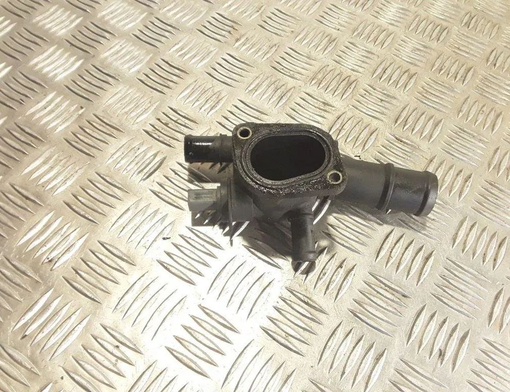 AUDI A3 8P (2003-2013) Coolant Hose Pipe 038121132D 31951616