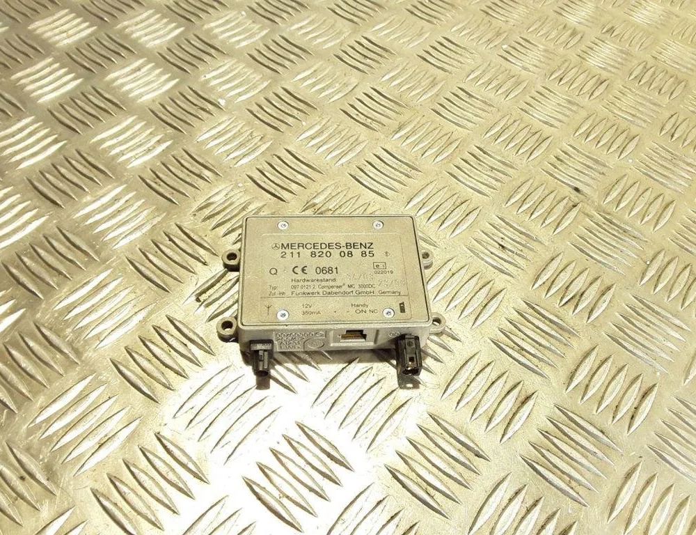MERCEDES-BENZ E-Class W211/S211 (2002-2009) Bootlid Antenna Amplifier 2118200885 31952271