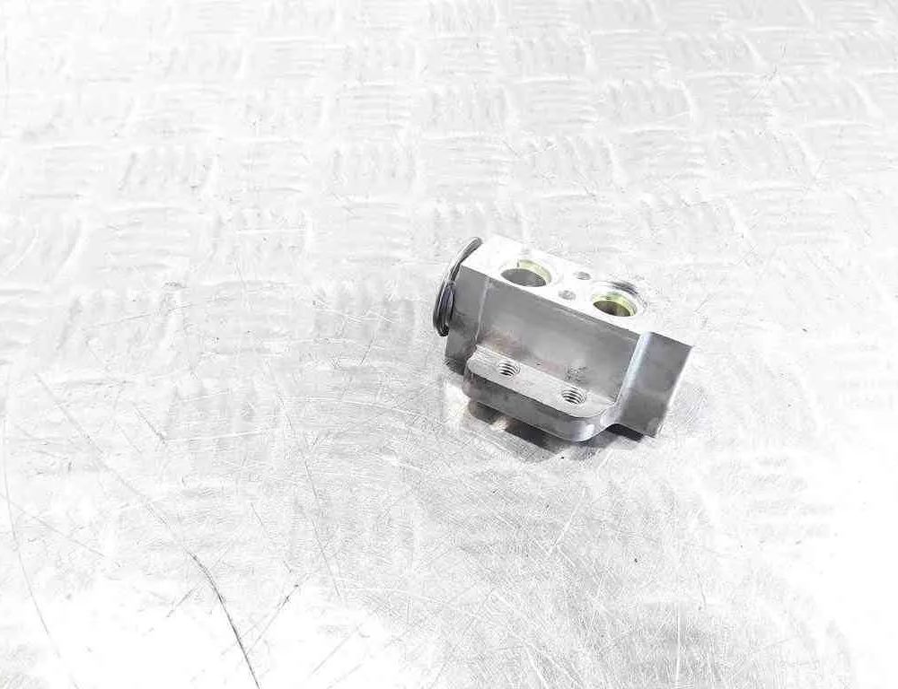 VOLKSWAGEN Passat B7 (2010-2015) Gaisa kondicioniera izplešanās vārsts 1K0820679,CZ4475002251,WVAG1K0820679 32593204