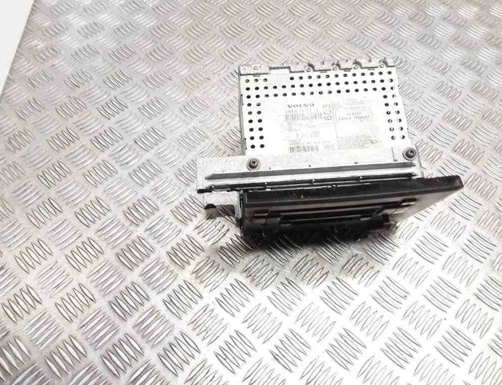 VOLVO V70 2 generation (2000-2008) Music Player With GPS 306576371 32596785