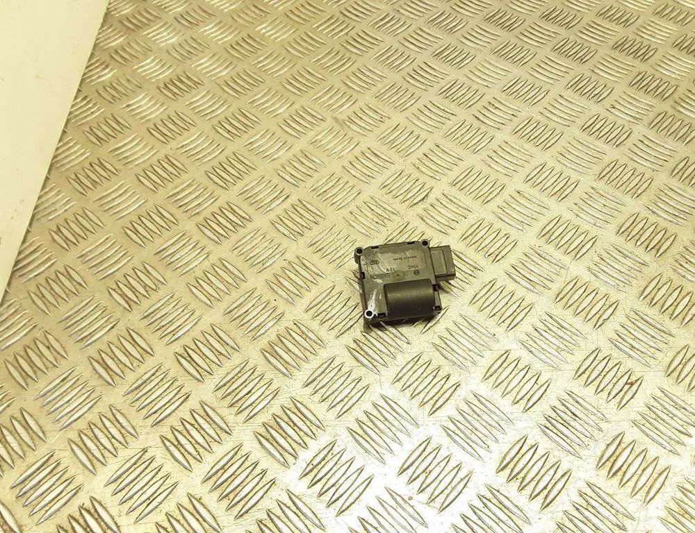 AUDI A6 C6/4F (2004-2011) Клапаны управления внутренним подогревом 4F0820511A,CZ1168803141,0132801359 32763186