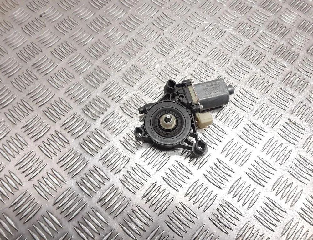 SKODA Octavia 3 generation (2013-2020) Маторчик стеклоподъемника передней левой двери 5Q0959801B,0130822717,S850202099 32823221