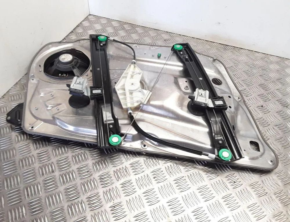 MERCEDES-BENZ E-Class W211/S211 (2002-2009) Aizmugurējo labo durvju logu pacēlājs A1729056100,A2129067000,A2128201102 32862158