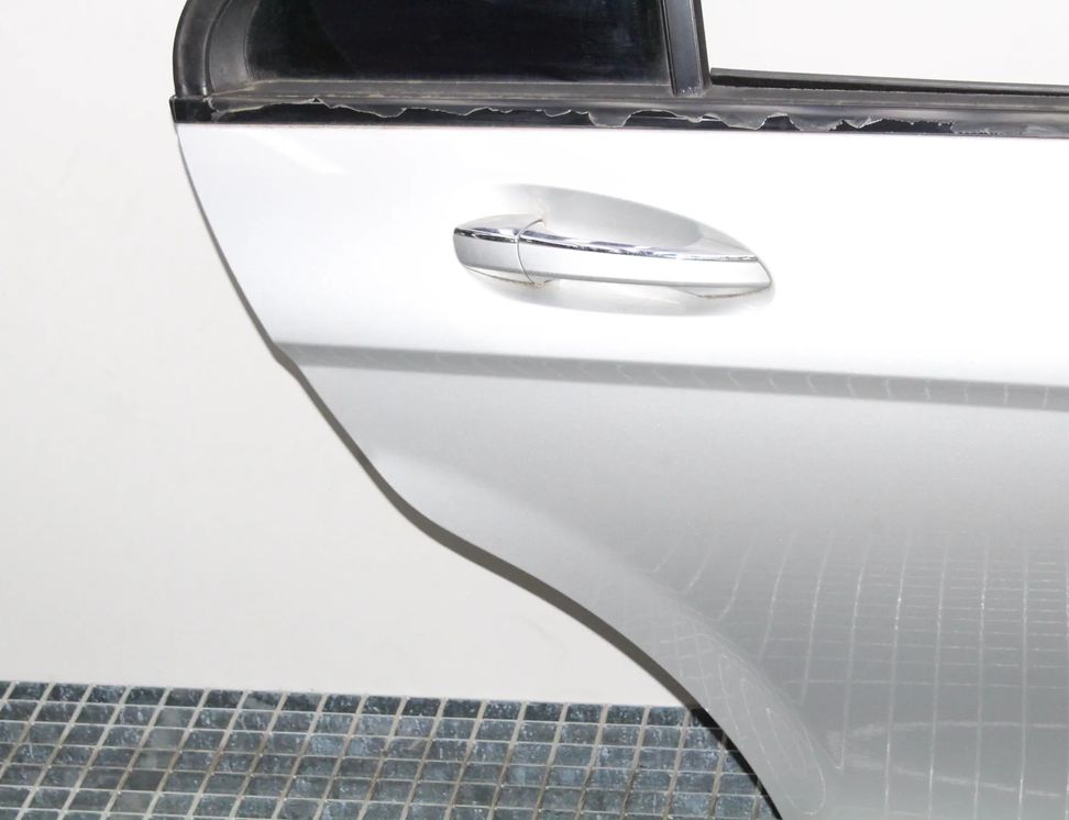 MERCEDES-BENZ C-Class W204/S204/C204 (2004-2015) Rear Right Door 775Iridiumsilver 17594630