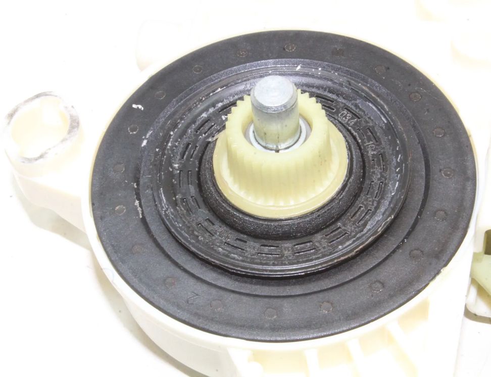 MERCEDES-BENZ C-Class W204/S204/C204 (2004-2015) Маторчик стеклоподъемника передней левой двери A2048200142,0130822503 23141944