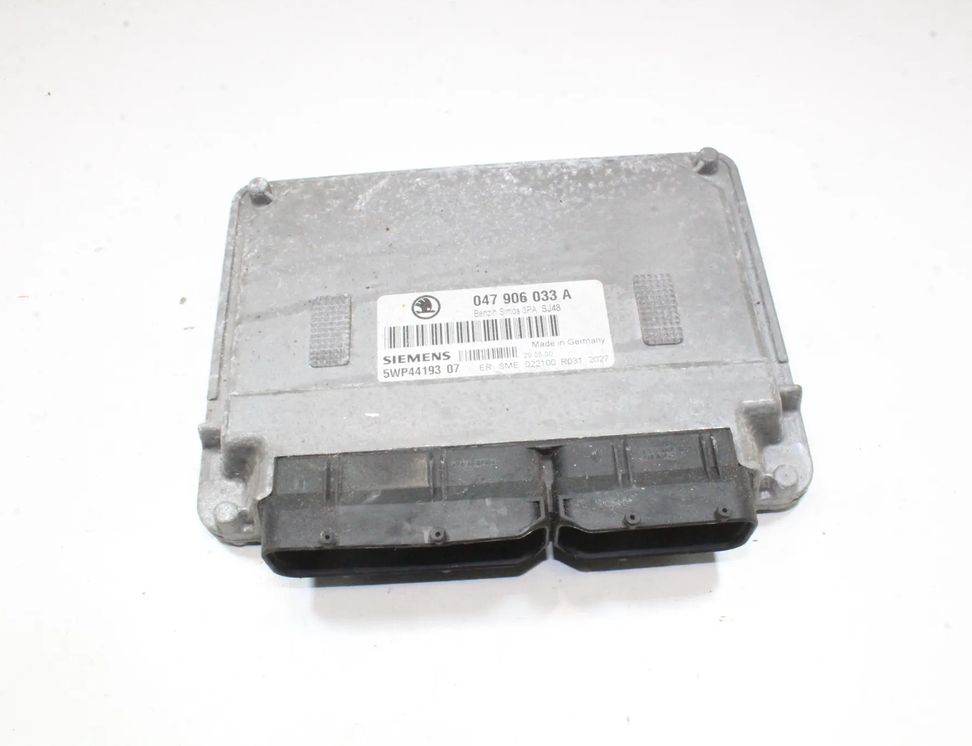 SKODA Fabia 6Y (1999-2007) Блок управления двигателем 047906033A 23961992