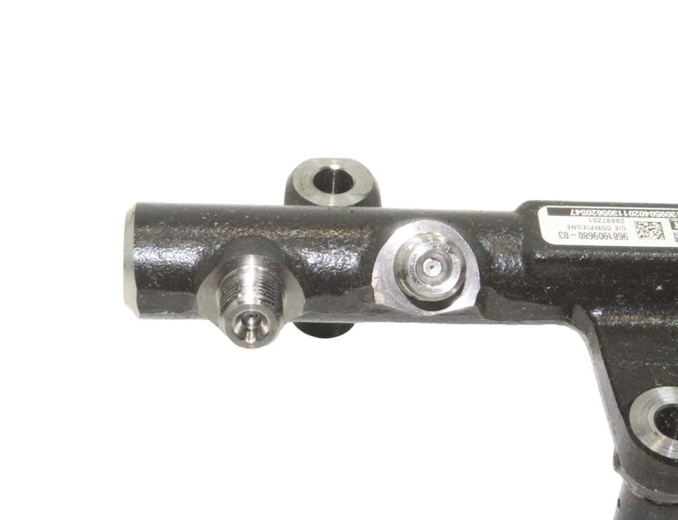 FORD Kuga 2 generation (2013-2020) Топливная рейка 9681909680,28497Z01 24530585