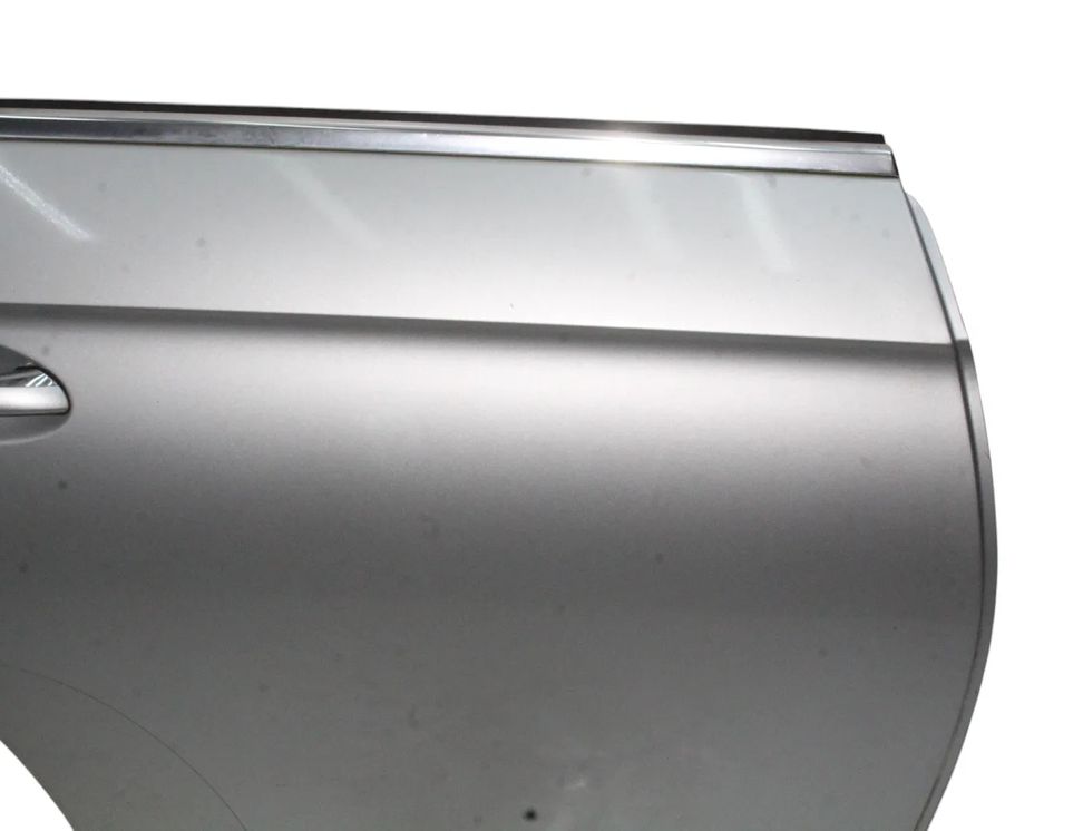 MERCEDES-BENZ CLS-Class C219 (2004-2010) Labās aizmugurējās durvis 775Iridiumsilver 27808731