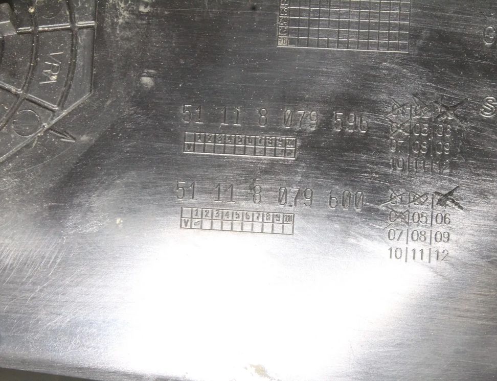 BMW 3 Series G20/G21/G28 (2018-2024) Молдинг бампера передний правый 8079596,8079600 27895610