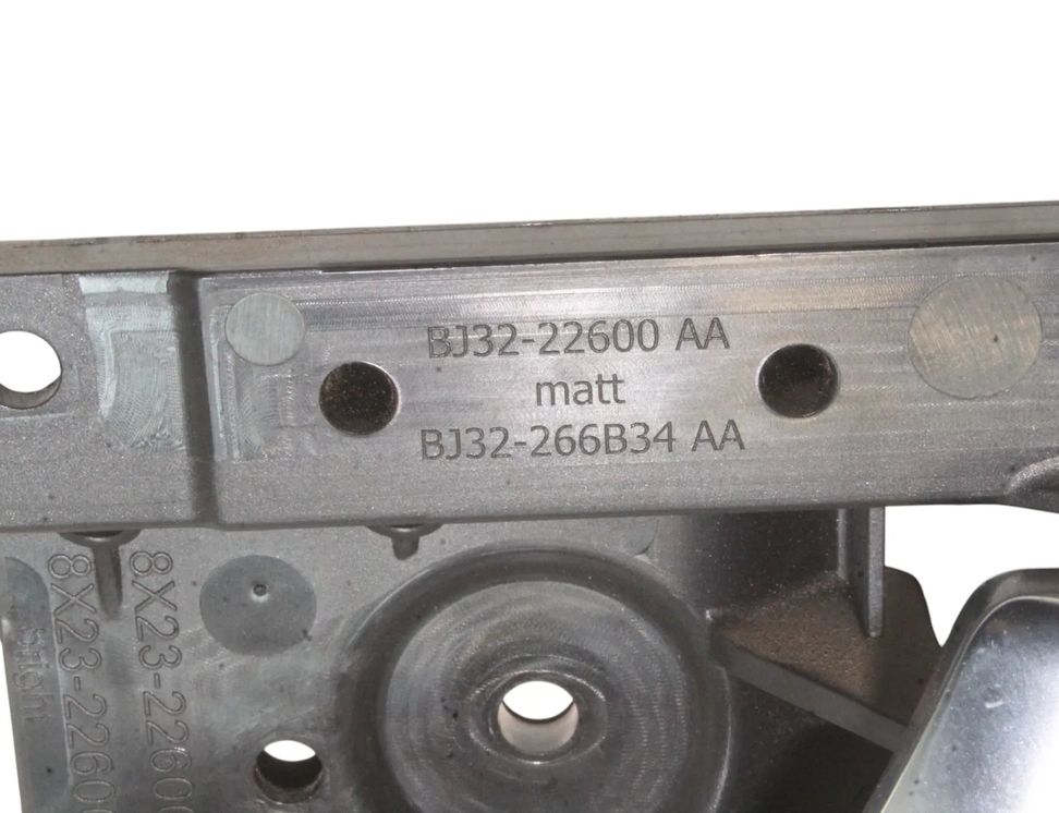 LAND ROVER Range Rover Evoque L538 (1 gen) (2011-2020) Labais aizmugures iekšējais atvēršanas rokturis BJ32-22600-AA 30154804