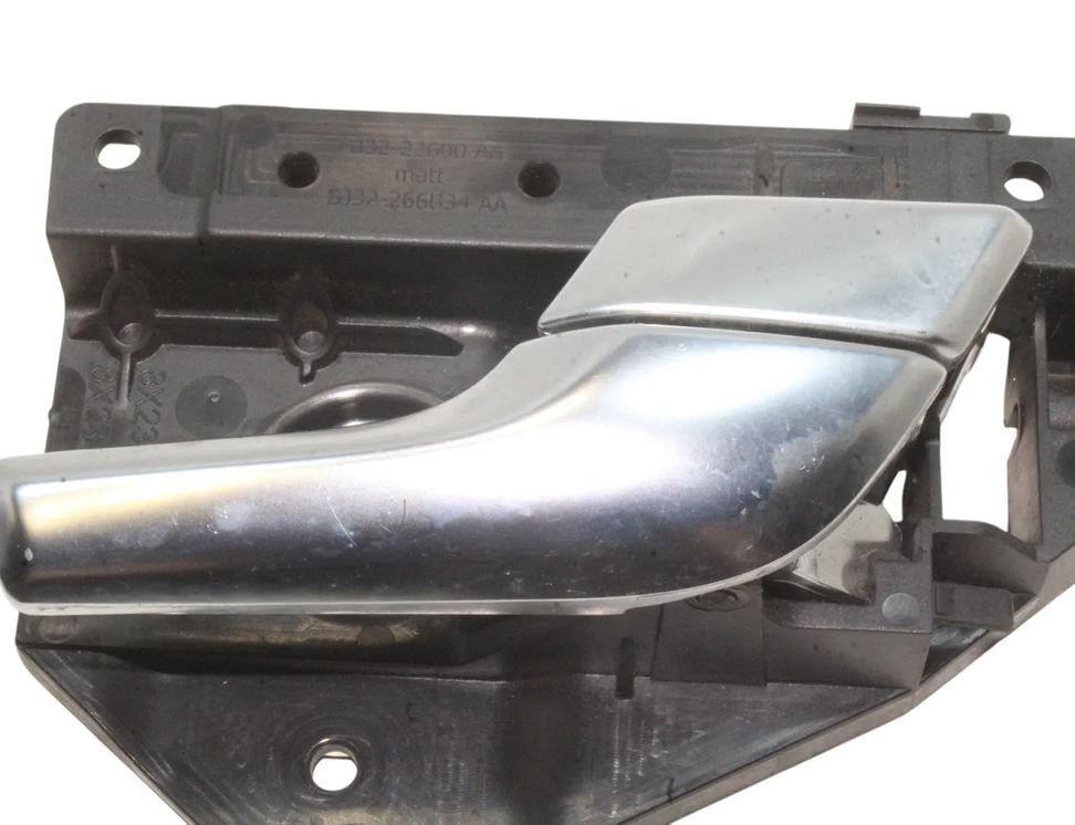 LAND ROVER Range Rover Evoque L538 (1 gen) (2011-2020) Labais aizmugures iekšējais atvēršanas rokturis BJ32-22600-AA 30154804