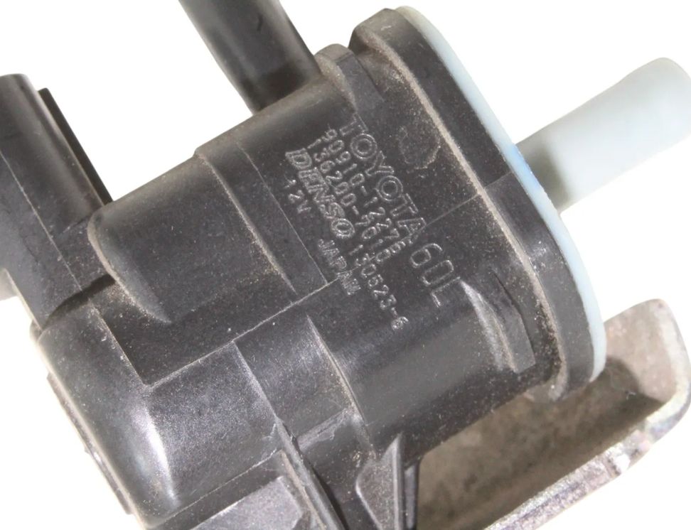 LEXUS IS XE30 (2013-2024) Solenoīda vārsts 90910-12276 30296943