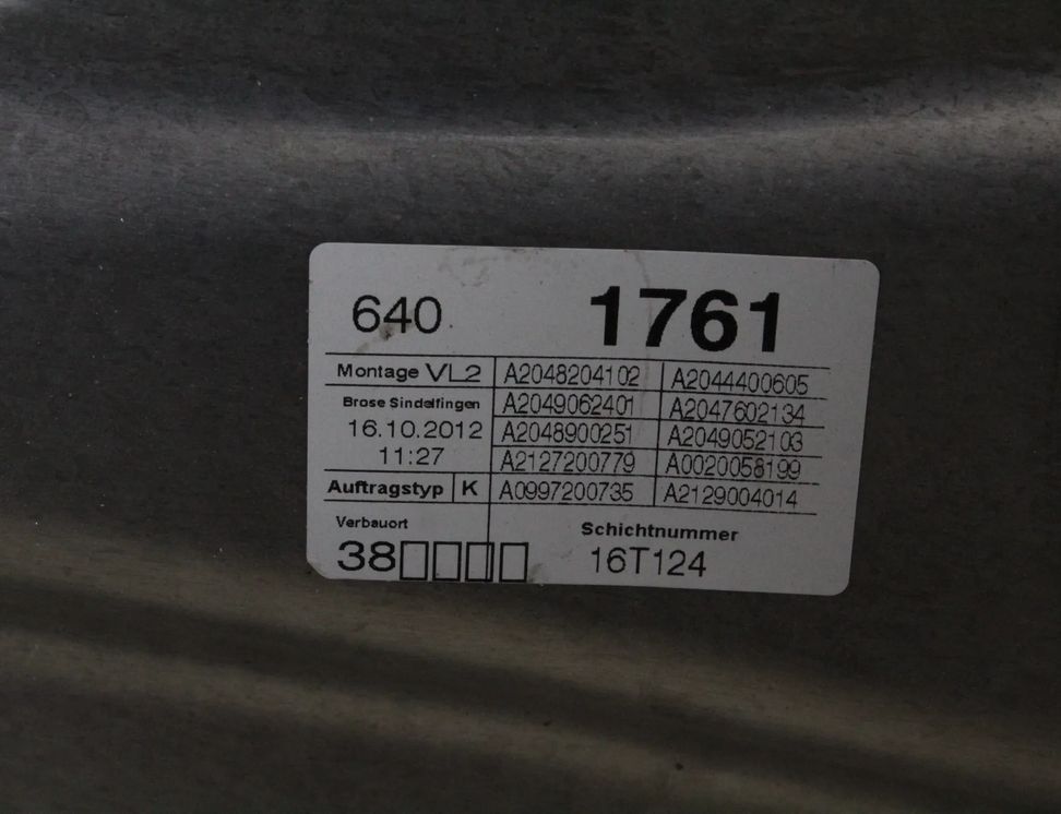 MERCEDES-BENZ C-Class W204/S204/C204 (2004-2015) Priekšējo kreiso durvju logu pacēlājs A2048204102 30757558