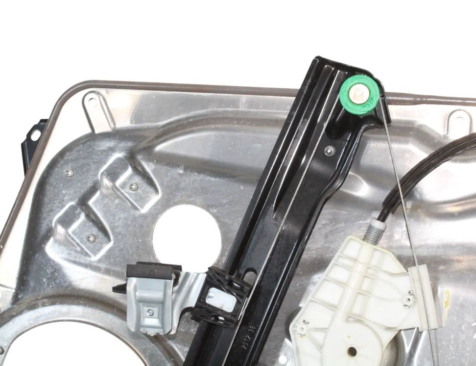 MERCEDES-BENZ C-Class W204/S204/C204 (2004-2015) Priekšējo kreiso durvju logu pacēlājs A2048204102 30757558