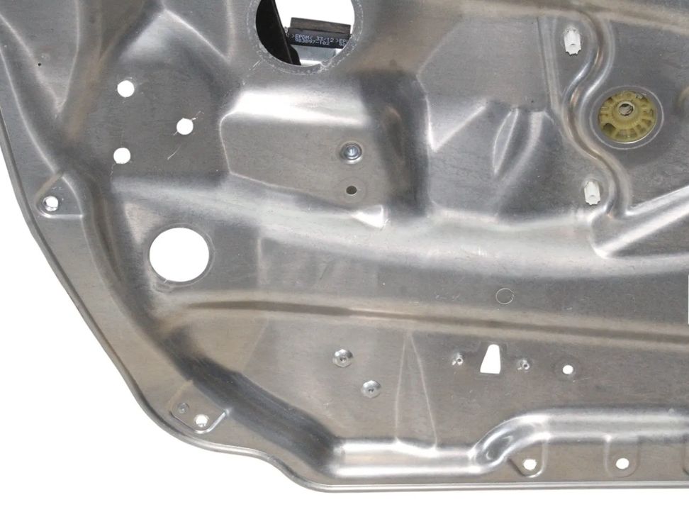 MERCEDES-BENZ C-Class W204/S204/C204 (2004-2015) Priekšējo kreiso durvju logu pacēlājs A2048204102 30757558