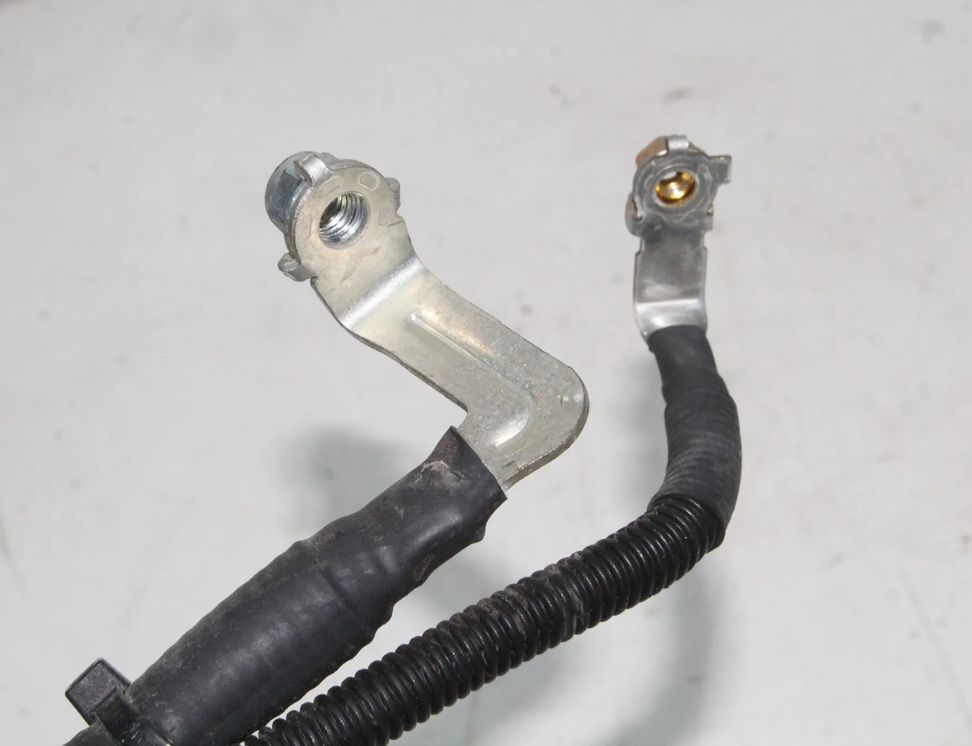 MERCEDES-BENZ GLA-Class X156 (2013-2020) Отрицательный кабель аккумулятора A2465400308 31598101