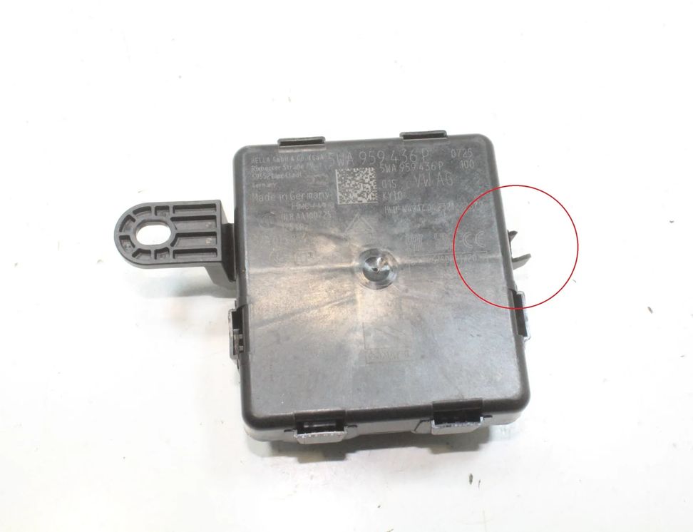 VOLKSWAGEN Golf 8 generation (2019-2023) Centrālās Atslēgas Vadības Bloks 5WA959436P 31944202