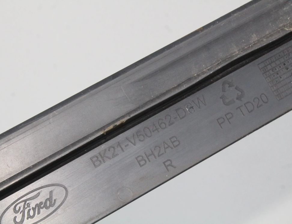 FORD Transit 4 generation (2013-2024) Молдинг крыши правый BK21-V50462-DGW 32033040