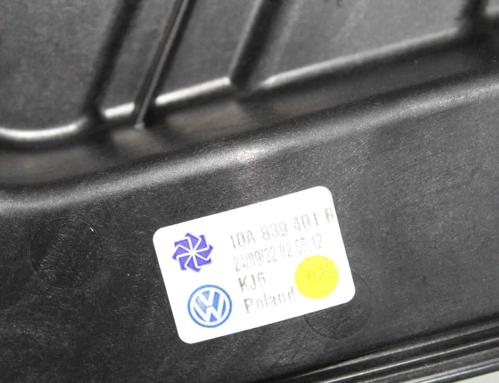 VOLKSWAGEN ID.3 1 generation (2019-2023) Rear left door window lifter 10A839401B 32393150