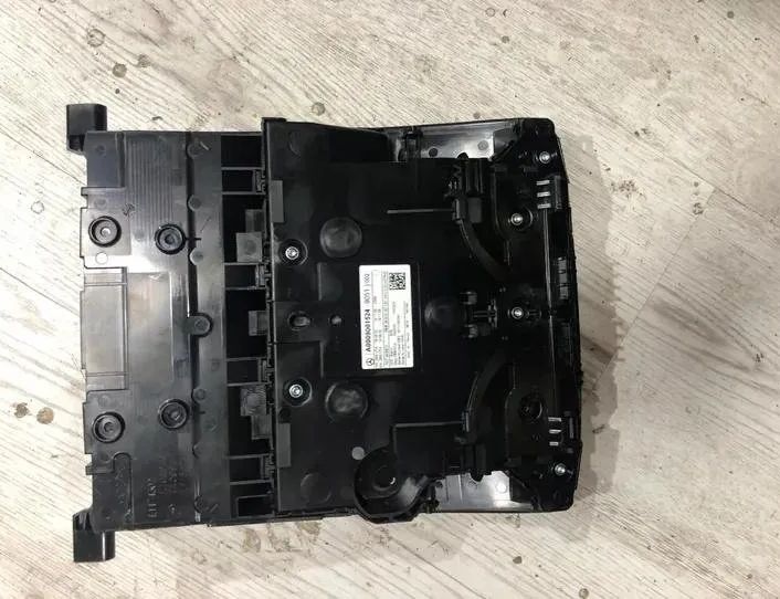 MERCEDES-BENZ GLA-Class X156 (2013-2020) Citas apdares detaļas A0009001524 27216157