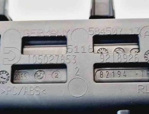 BMW 3 Series F30/F31 (2011-2020) Подстаканник 105048744,105027853,9218926,58450713 32619282