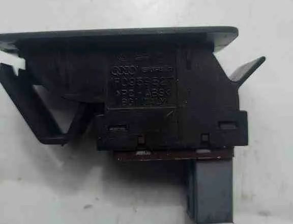 VOLKSWAGEN Touran 1 generation (2003-2015) Переключатель открытия топливного бака 1F0959527 32616790