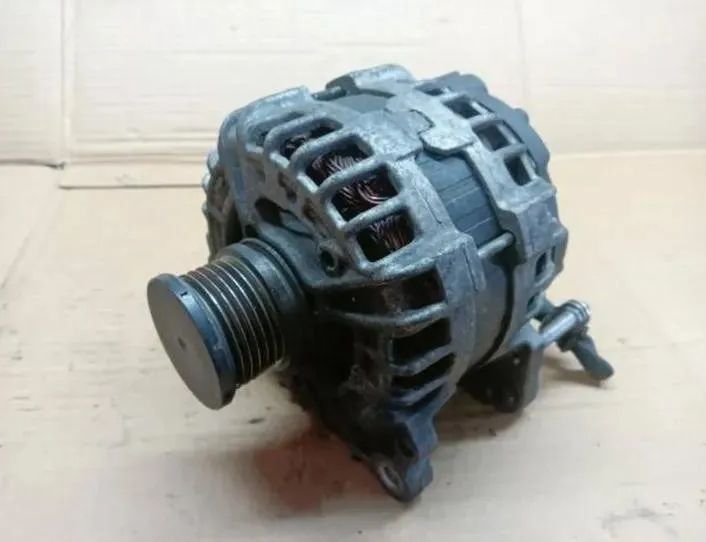 VOLKSWAGEN Touran 1 generation (2003-2015) Alternator 03L903023K 27950191