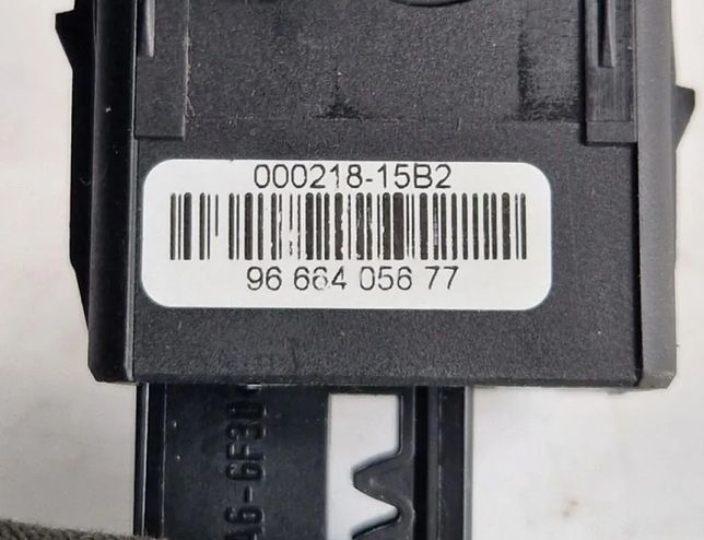 PEUGEOT 3008 1 generation (2010-2016) Кнопка ручного тормоза 9666405677 31799039