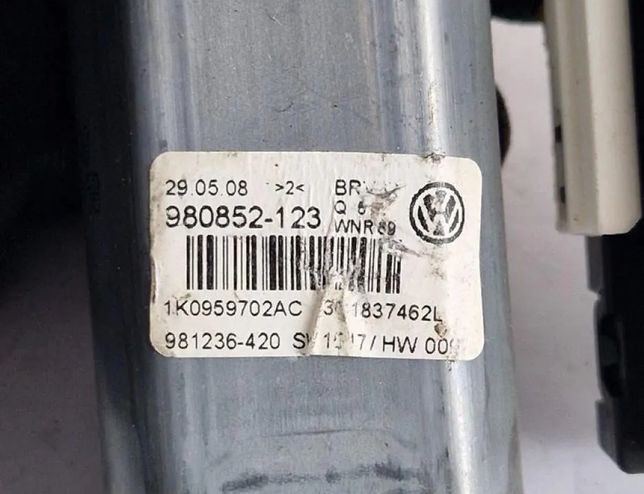 VOLKSWAGEN Passat B6 (2005-2010) Priekšējo labo durvju logu pacelšanas motorīts 1K0959702AC,980852123,9812364200,1K0959792N 31891257